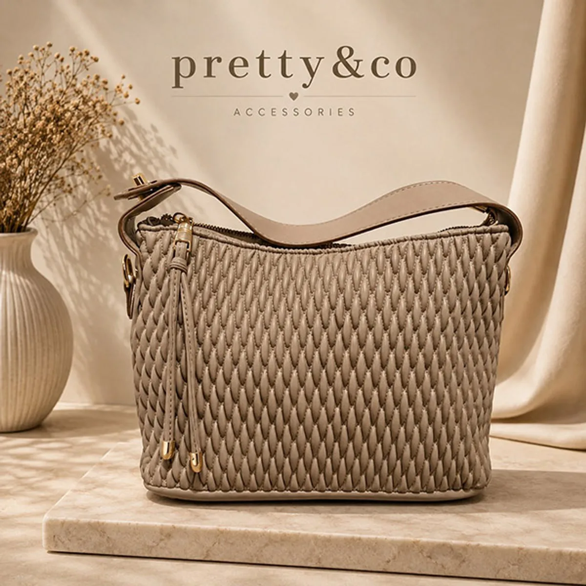 Medium classy bag 1
