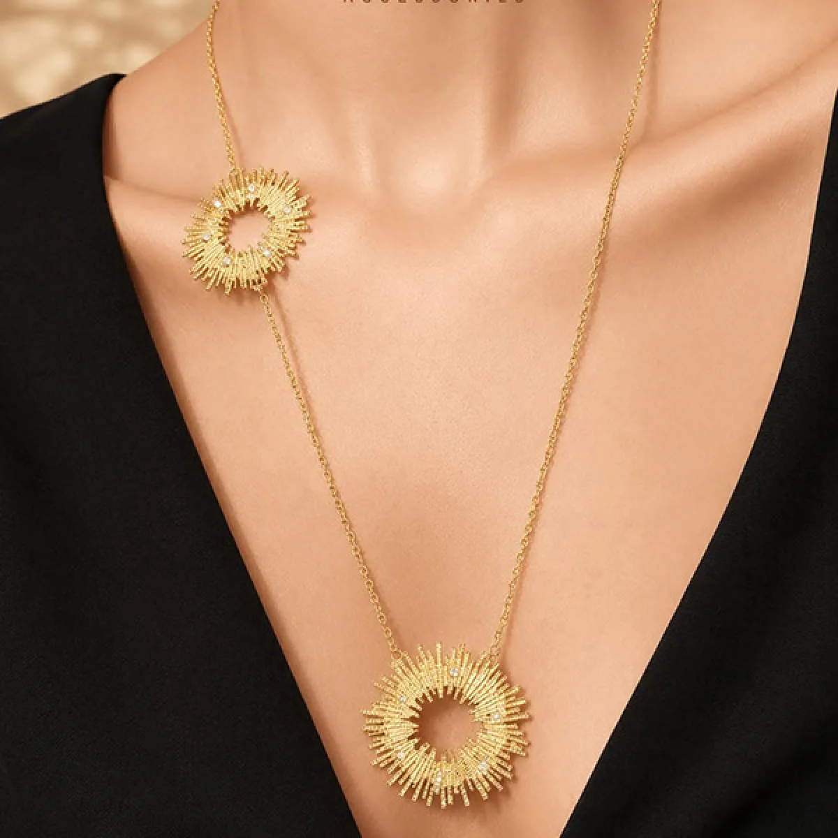 Shiny sun necklace
