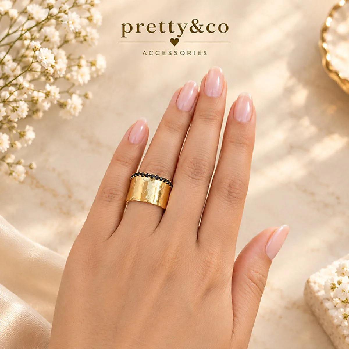 Luxe circle ring